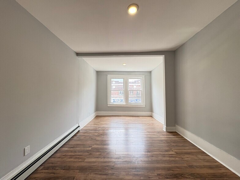 Building Photo - 295 Renner Ave