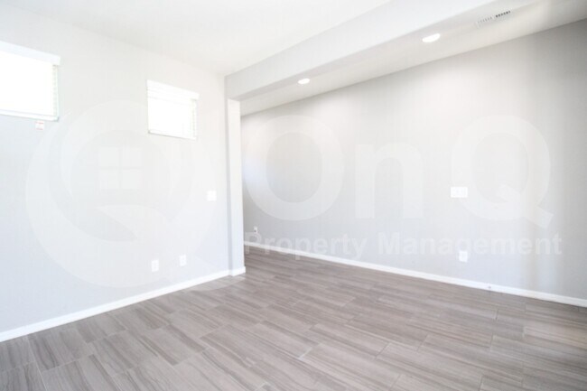 Building Photo - 2100 E Wisteria Dr