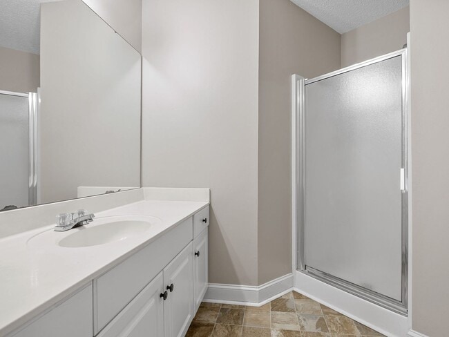 Building Photo - Newly Renovated 2BR, 2 BA in Greer SC