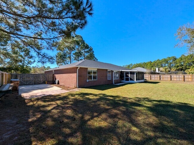 Building Photo - 7300 Rexford St