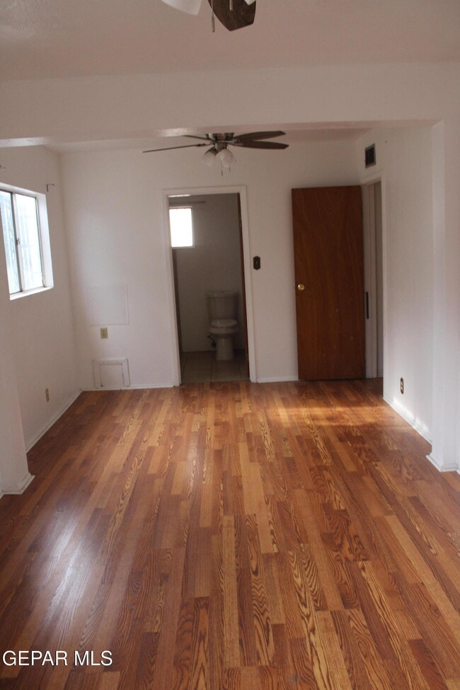 Building Photo - 3221 Monroe Ave