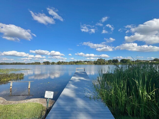 Building Photo - Lake Buckeye Condo