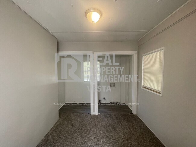 Building Photo - 1626 Selma Pl