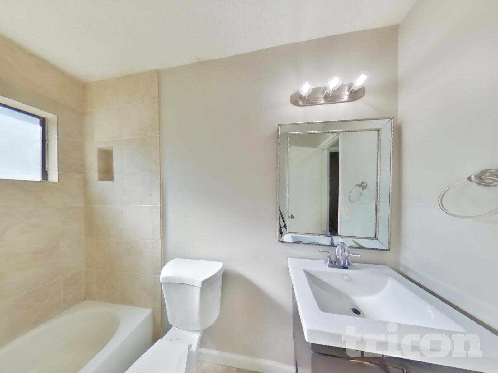 Building Photo - 2346 Blossom Ridge Dr N