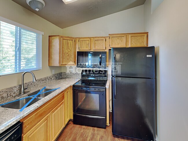 Building Photo - 2196 W 1570 N