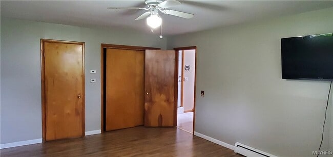 Building Photo - 35 Tomcyn Dr