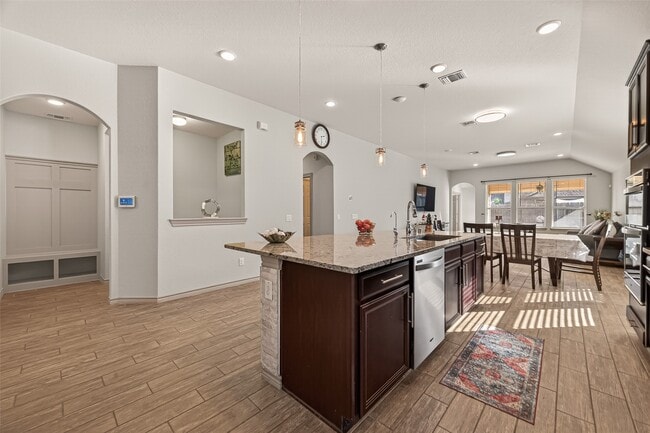 Building Photo - 9743 Birdsnest Ct