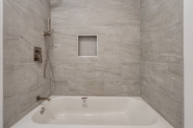 Building Photo - 5460 White Oak Ave