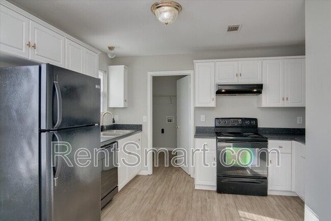 Building Photo - 3312 Cobblestone Ct