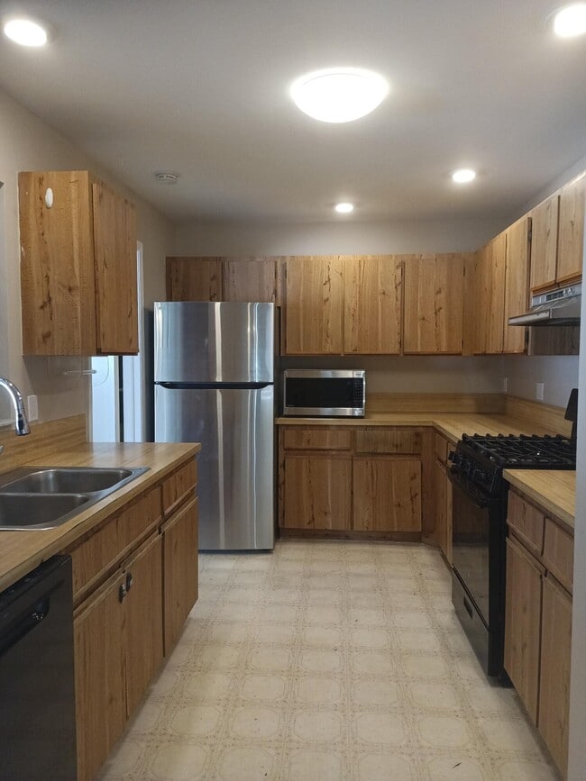 Building Photo - 4374 Walden Cir