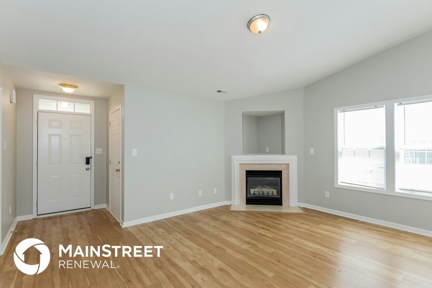 Building Photo - 10527 Hugue Way