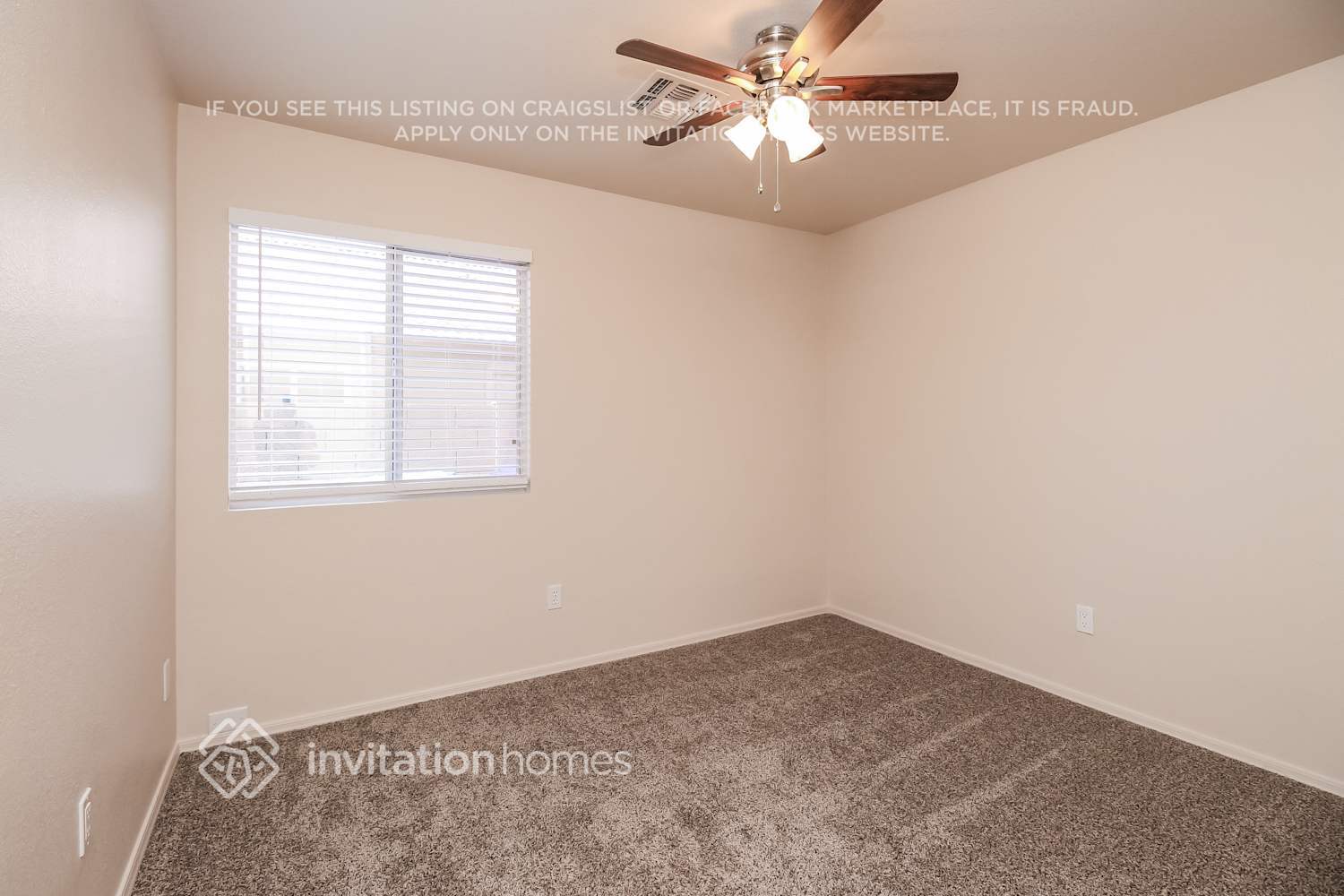 Building Photo - 2751 E Terrace Ave