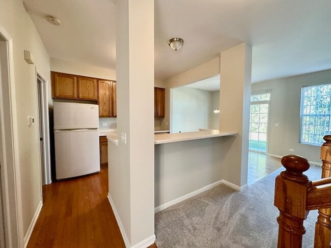 Building Photo - Excellent 2 Bedroom Plus Huge Loft  2.5 Bath and 2 car attached garage