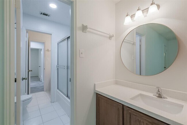 Building Photo - 5026 Algernon Dr