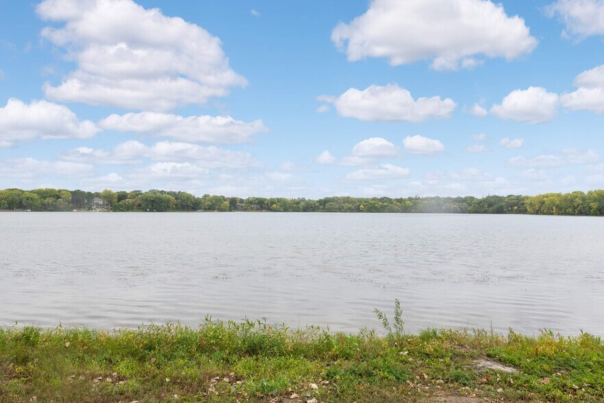 Parker's Lake - 14710 13th Ave N