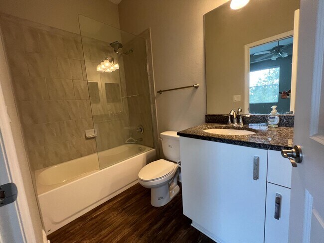 Building Photo - 2820 1st Ave S