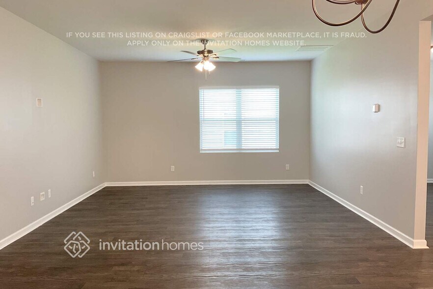 Building Photo - 1047 Lonergan Cir