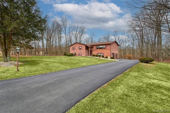 Building Photo - 74 Edgewood Rd
