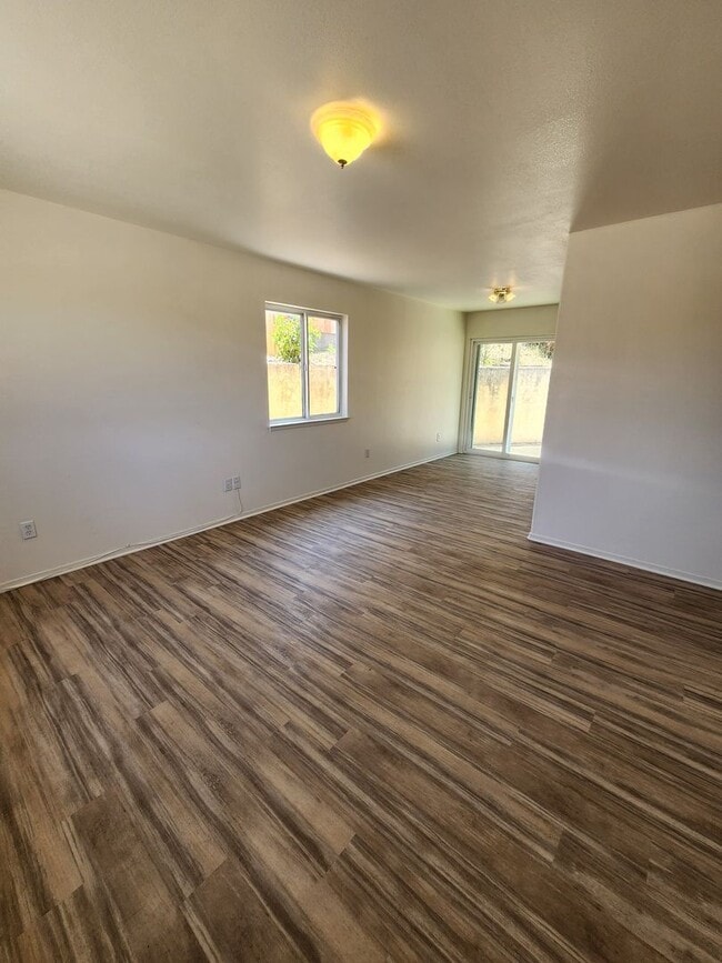 Building Photo - Charming 3 Bedroom Nipomo Home