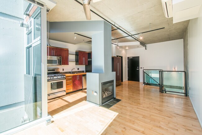 Building Photo - 1410 SW 11th Ave