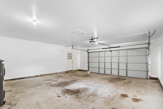 Building Photo - 3108 Briarwood Dr