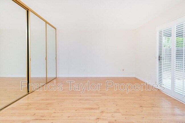 Building Photo - 1360 Gary Ln