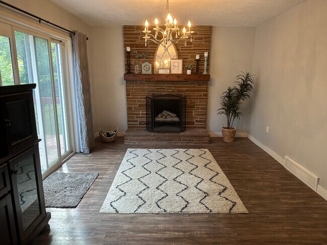 Building Photo - 9434 Sheralee Dr