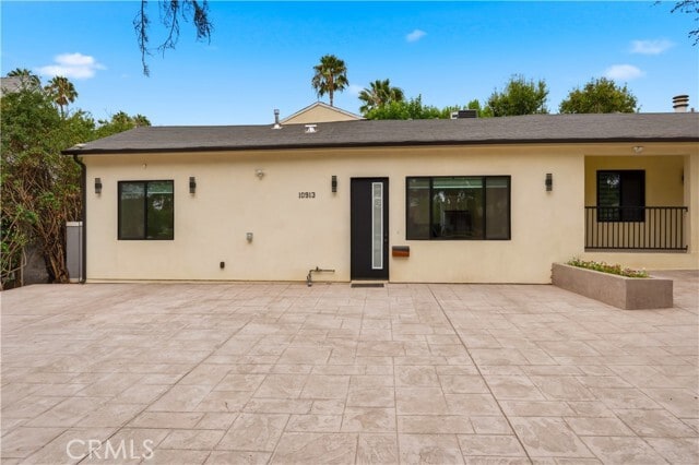 Building Photo - 10913 White Oak Ave