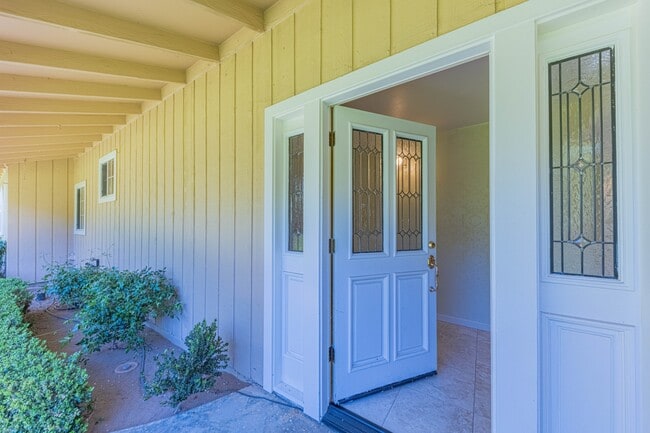 Building Photo - 17967 Berta Canyon Rd