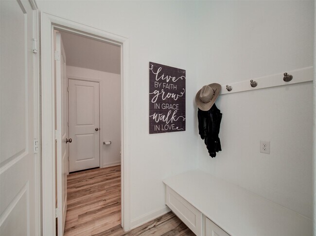 Building Photo - 22707 Sutherland Bend Ln