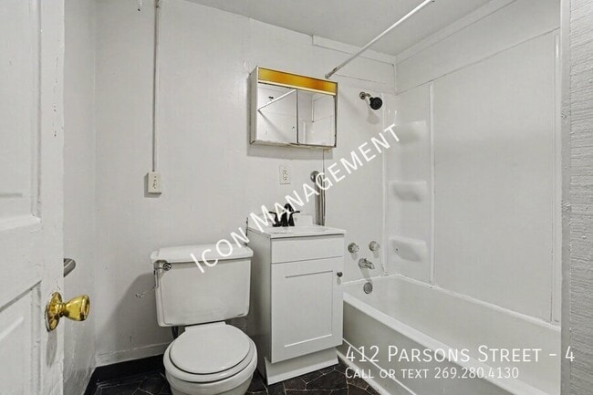 Building Photo - 412 Parsons St