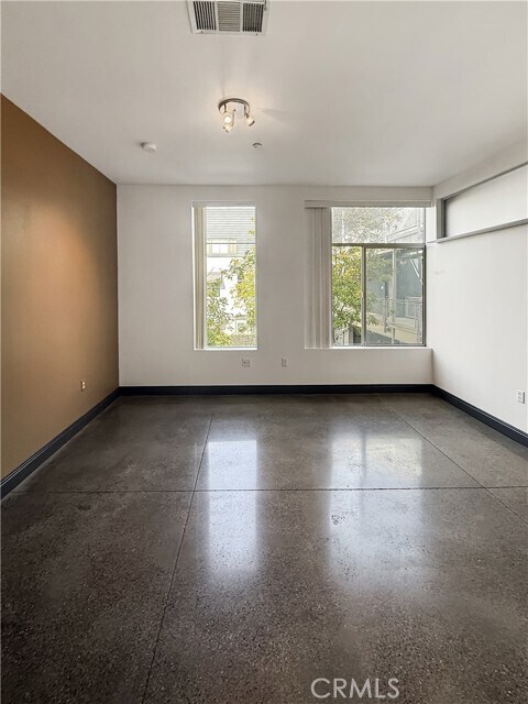 Building Photo - 435 W Center Street Promenade
