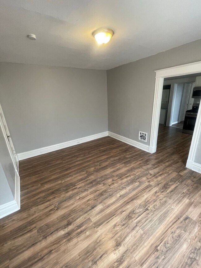 Building Photo - Available Now! One Bedroom Apartment with ...