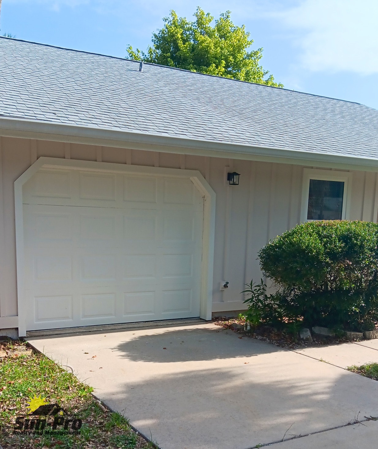 Building Photo - 1032 W Samms Ave