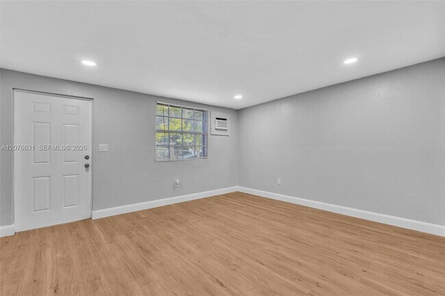 Building Photo - 163 NW 40th St
