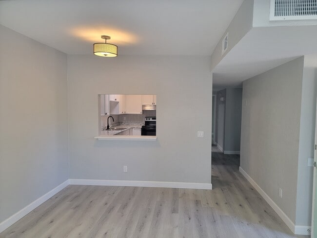 Building Photo - 3457 E Pima St