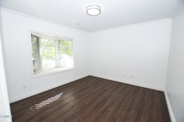 Building Photo - 545 N Avocado Pl