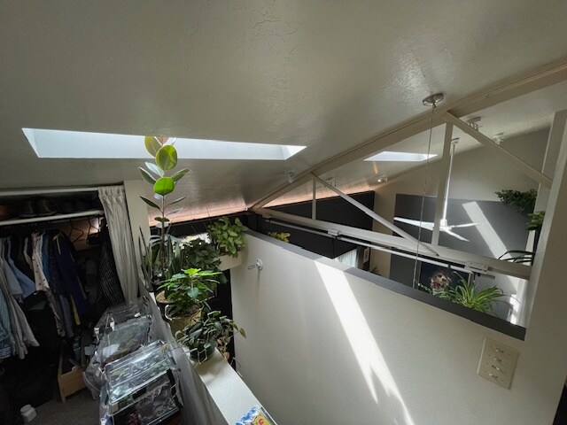 Building Photo - 440 W 900 S