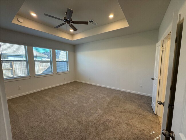 Building Photo - 31138 Myers Hvn Ln