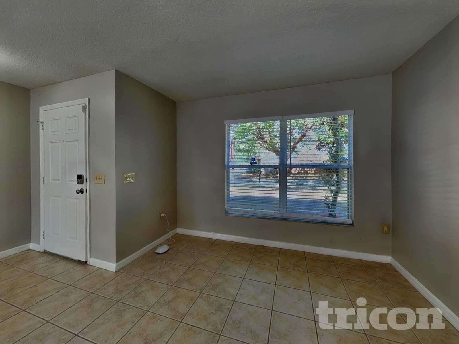 Building Photo - 10432 Boyette Creek Blvd