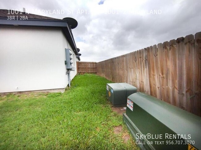 Building Photo - 1001 N Maryland St