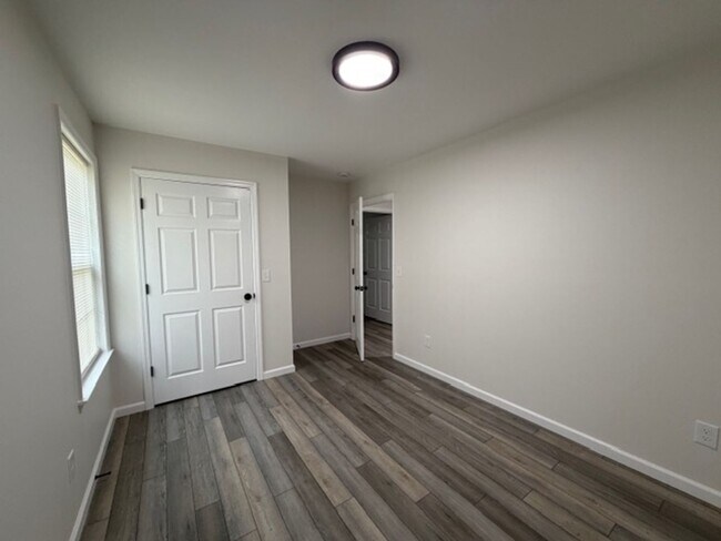 Building Photo - Beautiful New 3 Bedroom 2 Bath House!