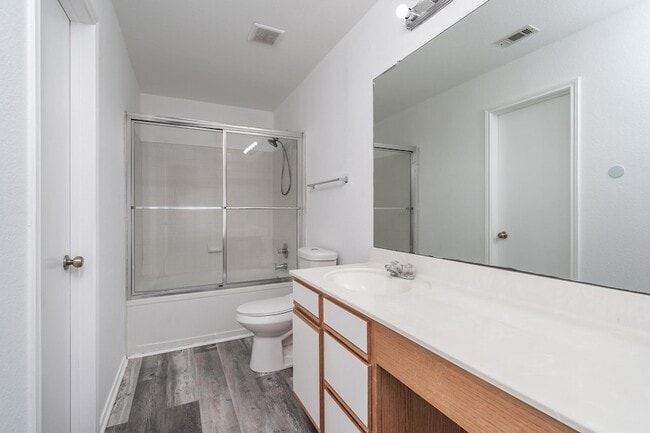 Building Photo - 1305 Water Spaniel Way