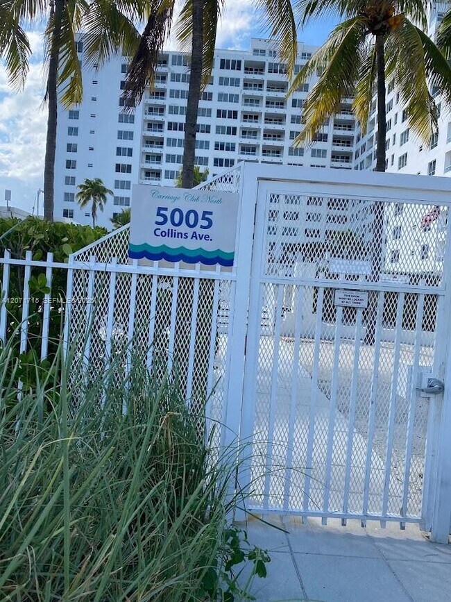 Building Photo - 5005 Collins Ave