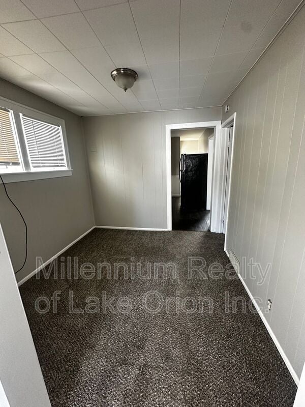 Building Photo - 111 W Cornell Ave