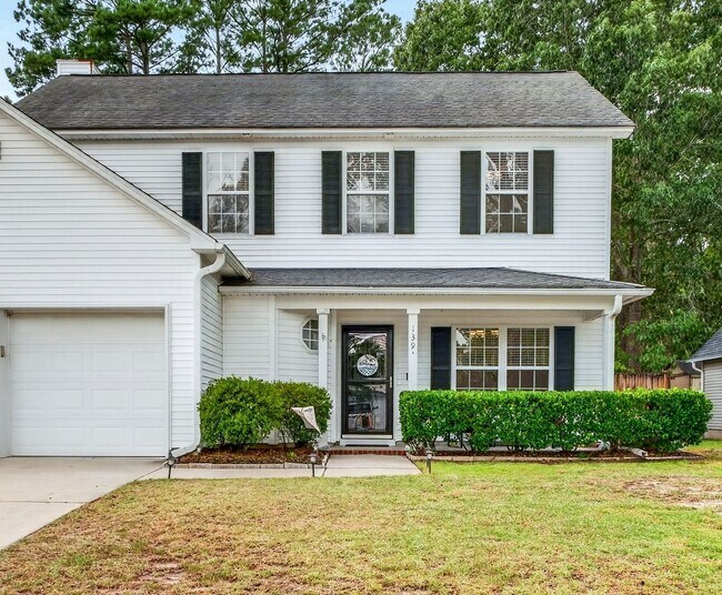Building Photo - Spacious Living in the Heart of Quail Hill