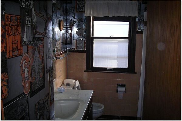 Building Photo - 1139 E GORHAM ST APT 2