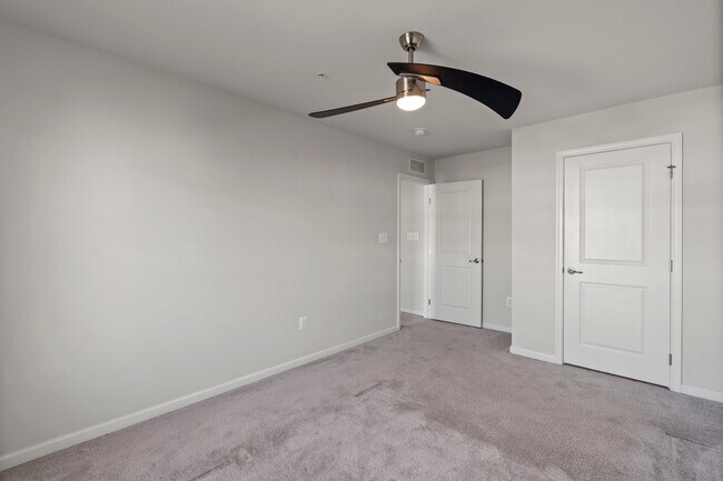 Building Photo - 311 Sunrise Ct