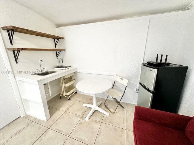 Building Photo - 3085 Elizabeth St