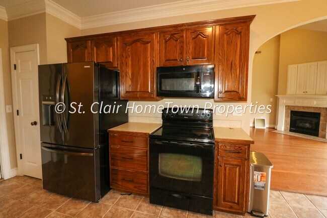 Building Photo - GREAT RENTAL IN FOX HOLLOW SUBDIVISION!